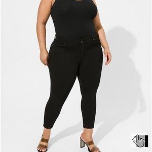 Torrid 18 Tall Black Bombshell Skinny Jeans